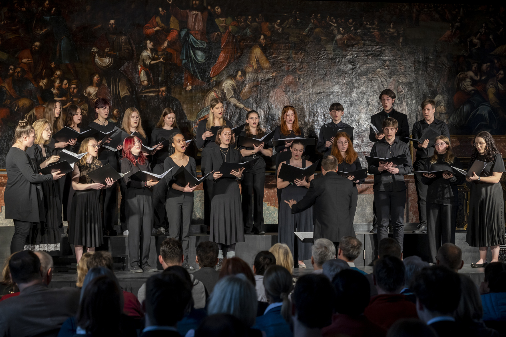 Kammerchor des Musikgymnasiums Graz on stage at the festival choir concert 2023