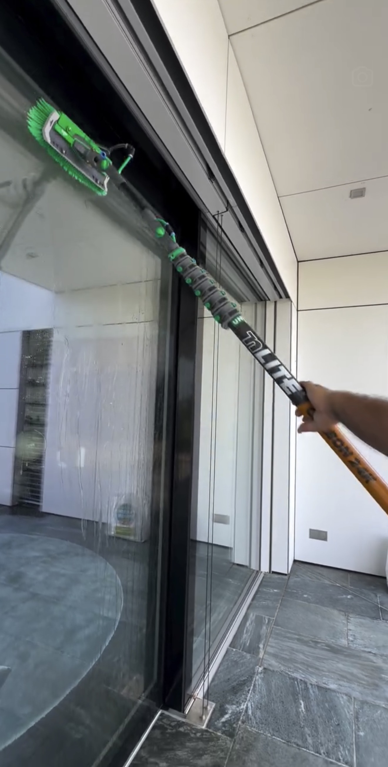 Glasreinigung mit Osmoseanlage