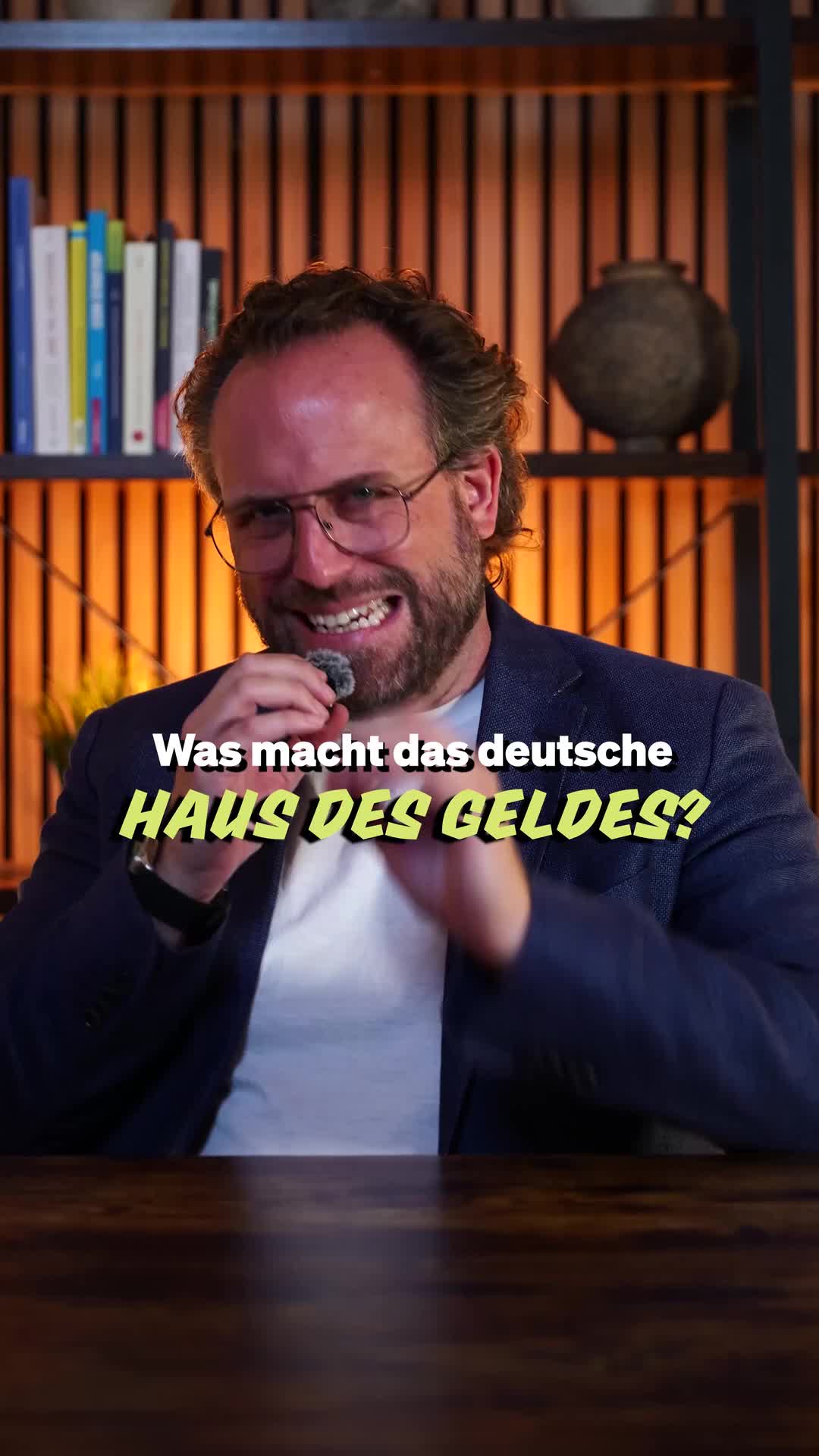 Mr. Karriere führt in die IT-Aufgaben der Deutschen Bundesbank ein und stellt drei Bereiche vor, in denen duale Studierende mitarbeiten.