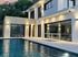 Bild von einem Pool Nähe Wiesbaden mit stilvoller Beleuchtung