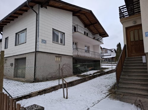 Balkon- und Gartenseite