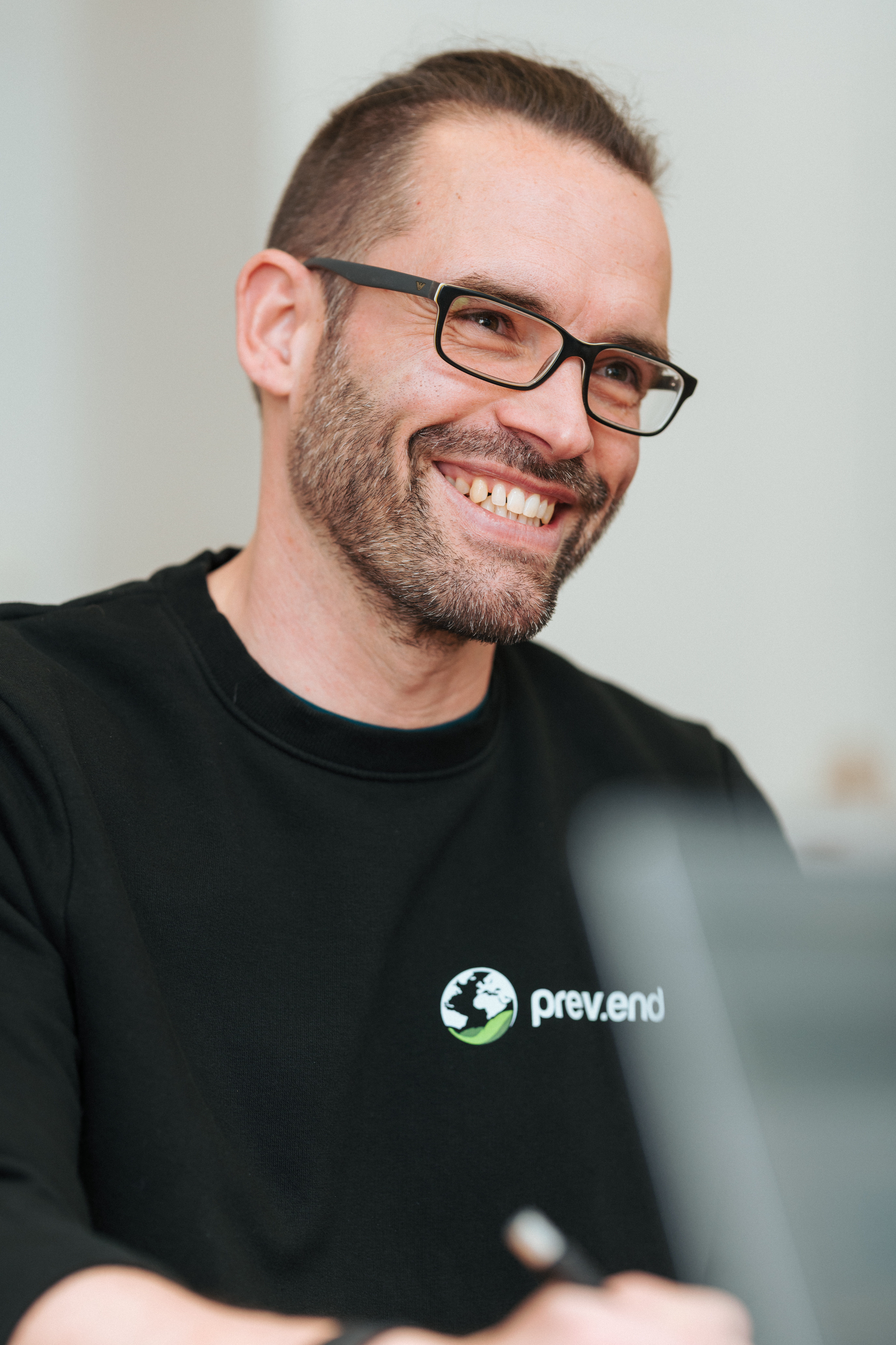 Ben Rüdiger, Spezialist für technische Betriebsführung – Experte für Fehleranalyse, Live-Monitoring, Wirkungsgradoptimierung und langfristige Performance von Photovoltaikanlagen in Düsseldorf