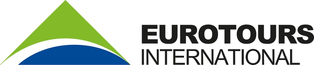Eurotours International Logo mit grünem Dreieck und blauem Bogenelement auf weißem Hintergrund.