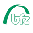 Grünes Logo mit geschwungenem Bogen und den Buchstaben "bfz" in einer stilisierten, verbundenen Schrift.