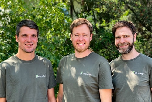 Team eines GaLaBau-Partnerbetriebs – Aufnahme aus einem RMC-Shooting