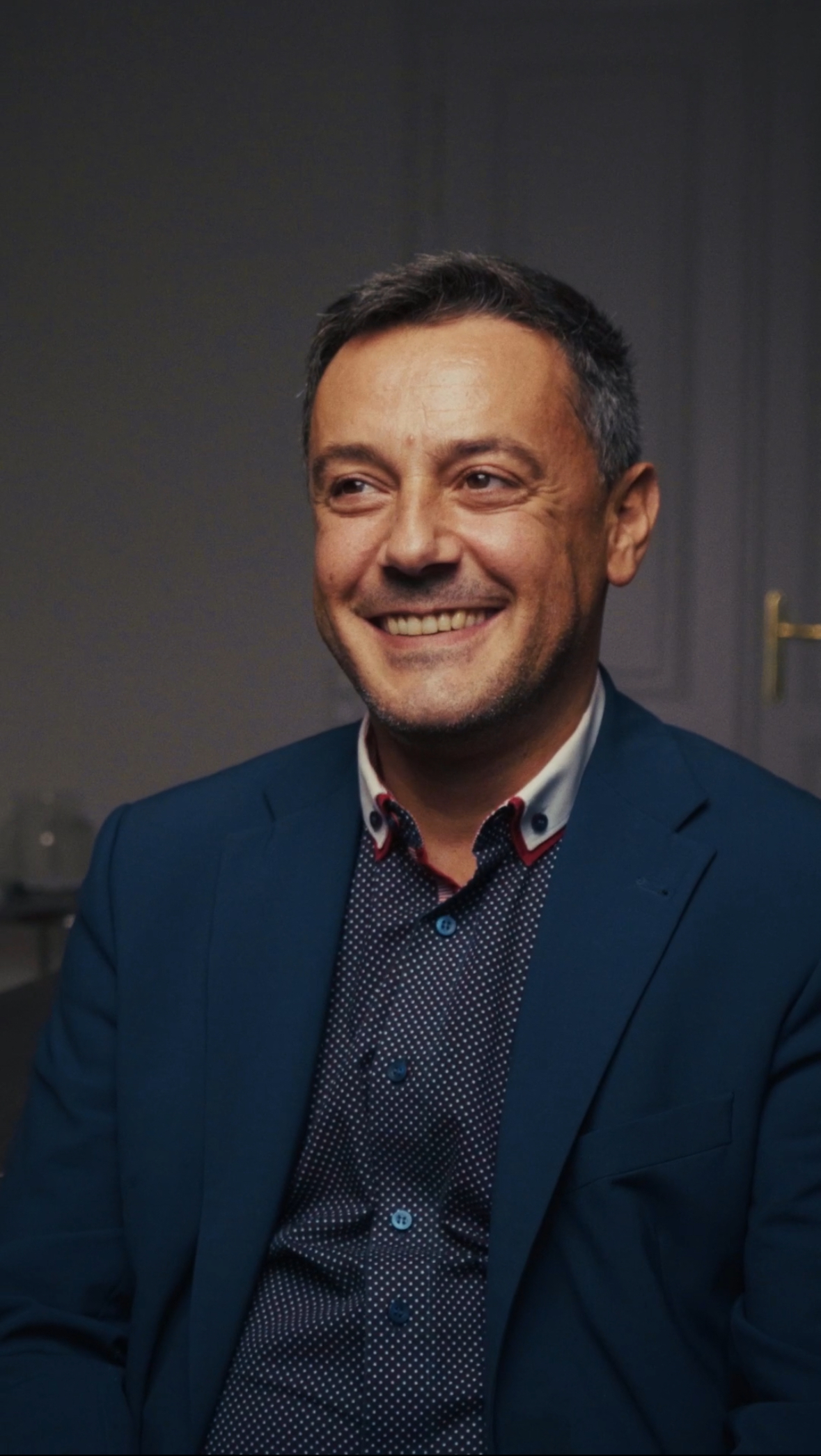 Dr. Konstantin R.