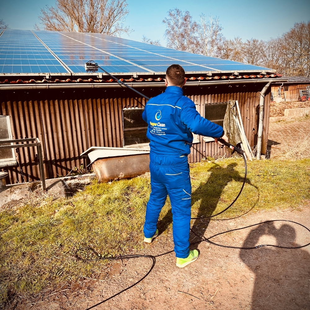 Photovoltaikanlagenreinigung