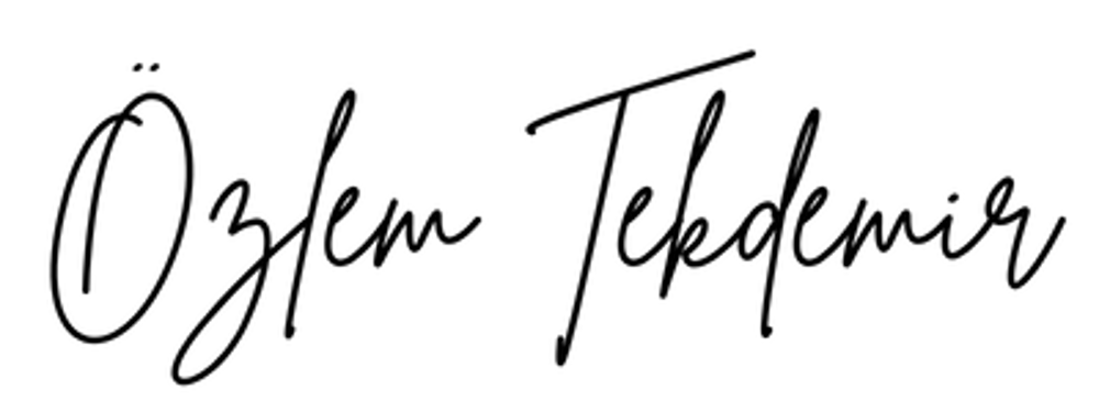 Özlem Tekdemir in schwarzer, kursiver Handschrift.