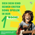 Happy child with long hair playing an electric guitar, with text "SIEH DEIN KIND SEINEN ERSTEN SONG SPIELEN IN NUR 1 WOCHE!".