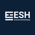 Weißes "EESH" Logo mit "Examensvorbereitung" Text auf dunkelblauem Hintergrund.