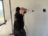 Bohrarbeiten an der Wand