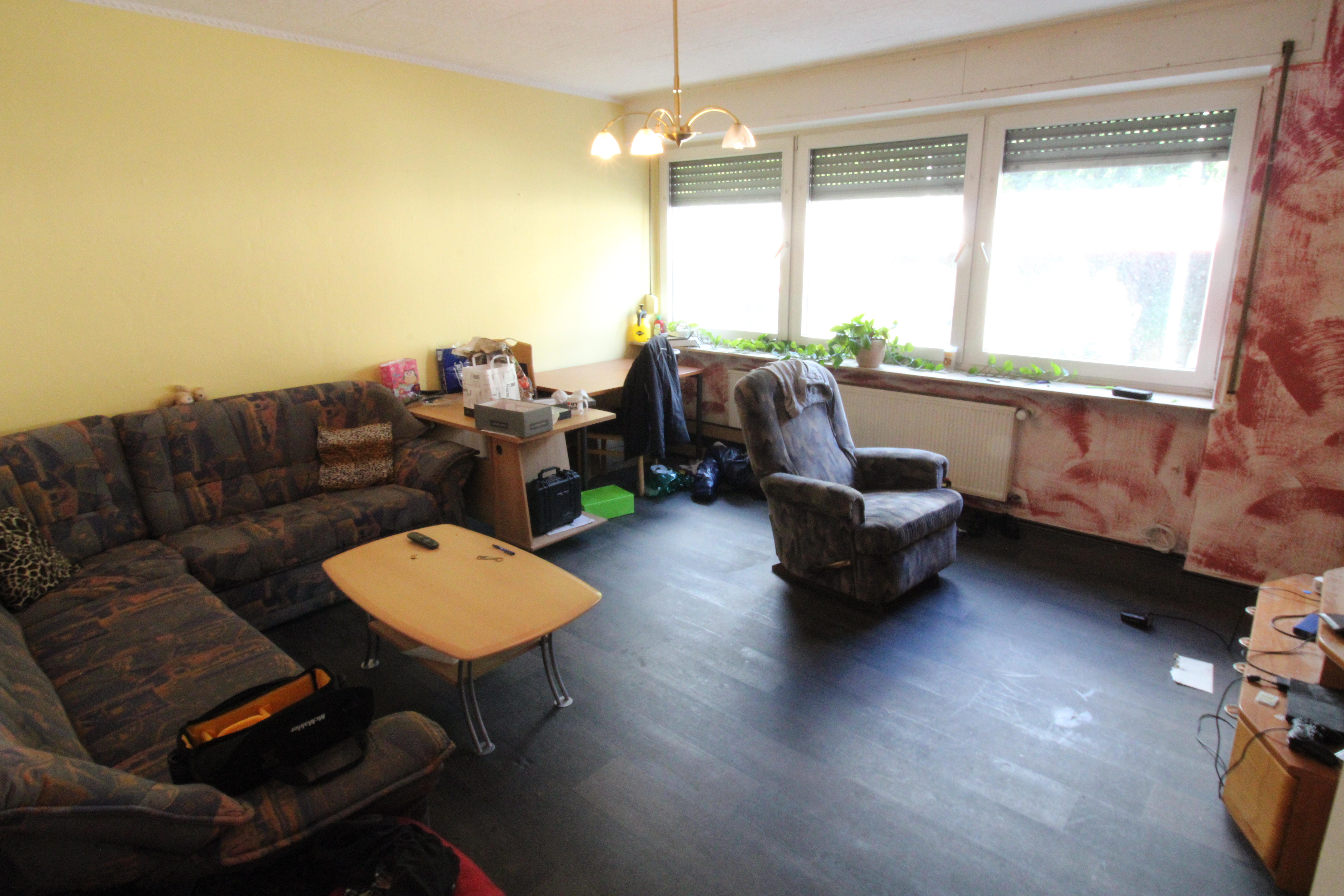 Vorher: Uneingerichtetes Wohnzimmer