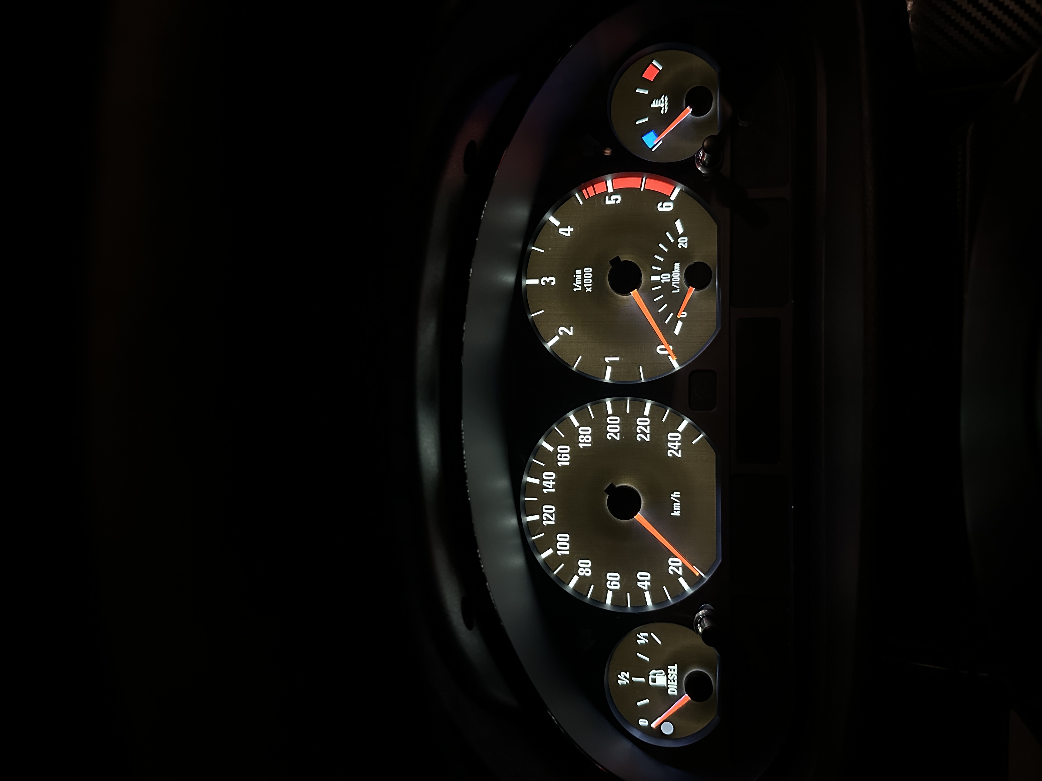 BMW E46 Rote Nadeln Ohne Display