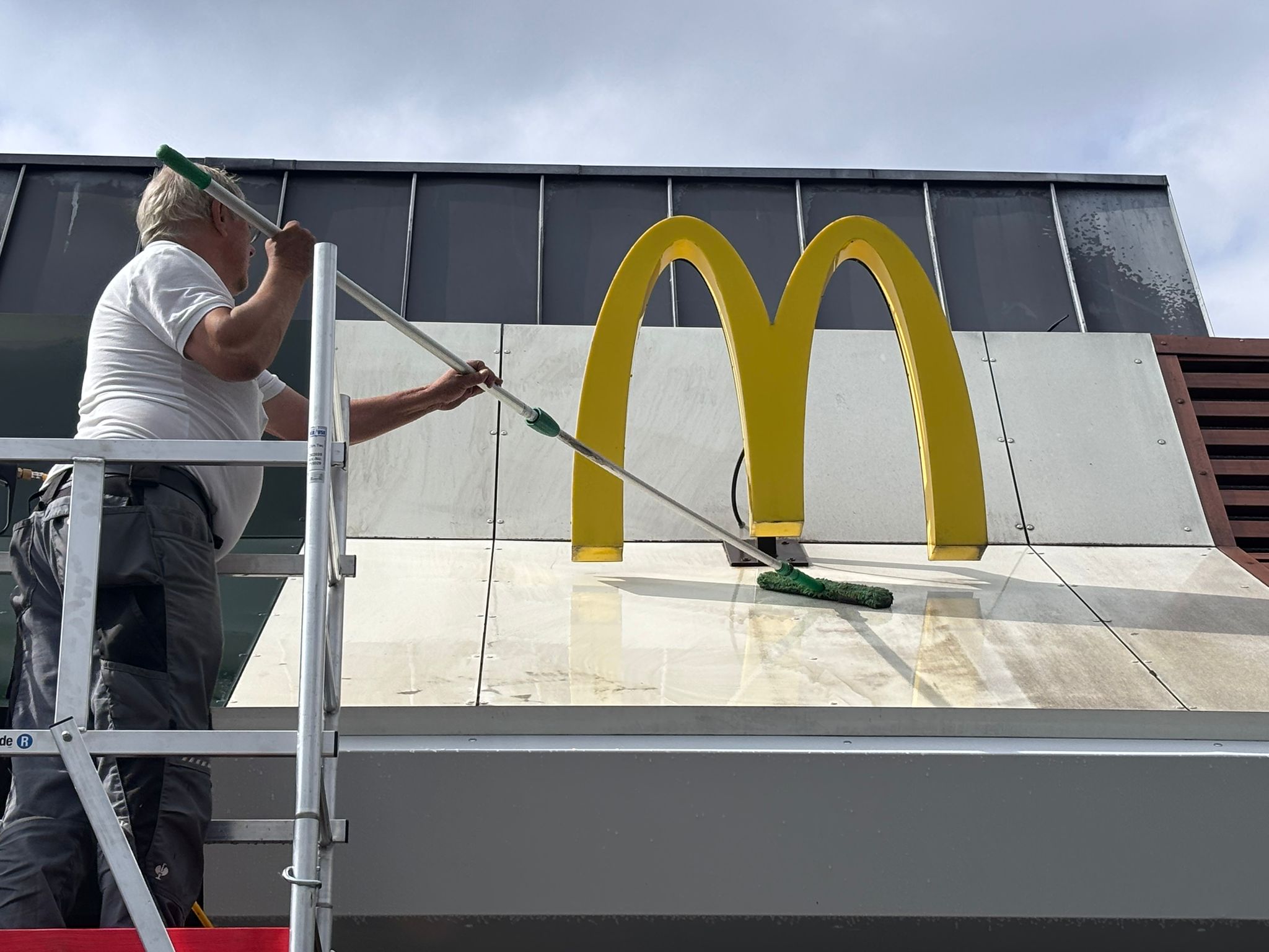Glasreinigung McDonald's