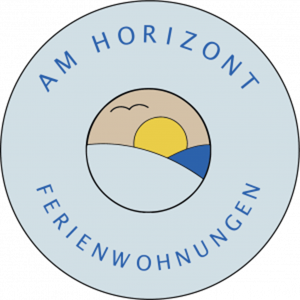 Rundes Logo "AM HORIZONT FERIENWOHNUNGEN" mit gelber Sonne, blauer Welle und zwei Vögeln.