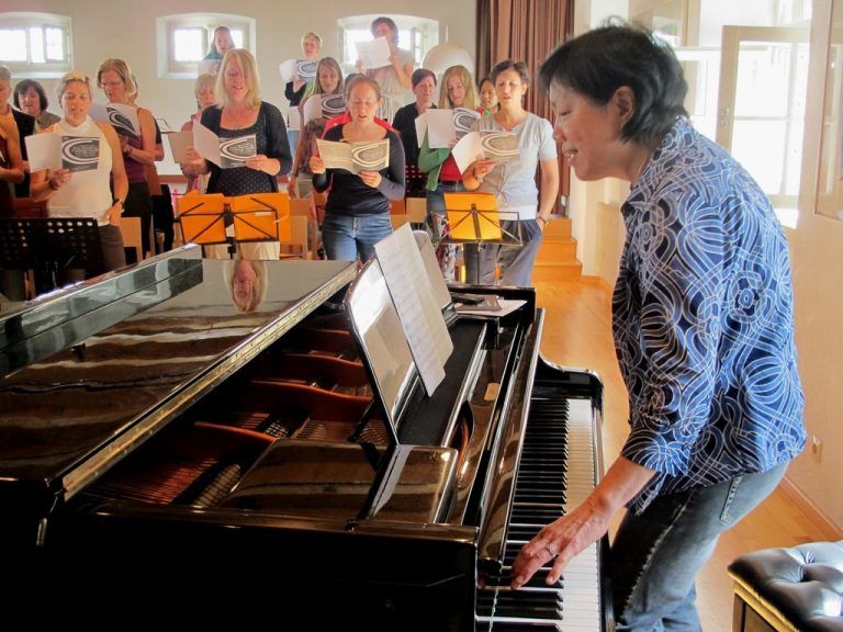 Jing Ling-Tam, choral conductor