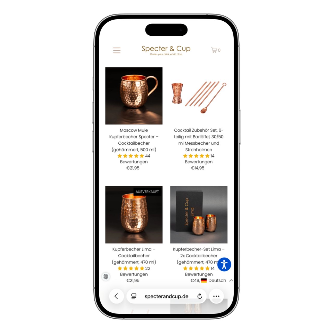 Smartphone-Bildschirm zeigt die Webseite "Specter & Cup" mit Kupferbechern und Cocktailzubehör.