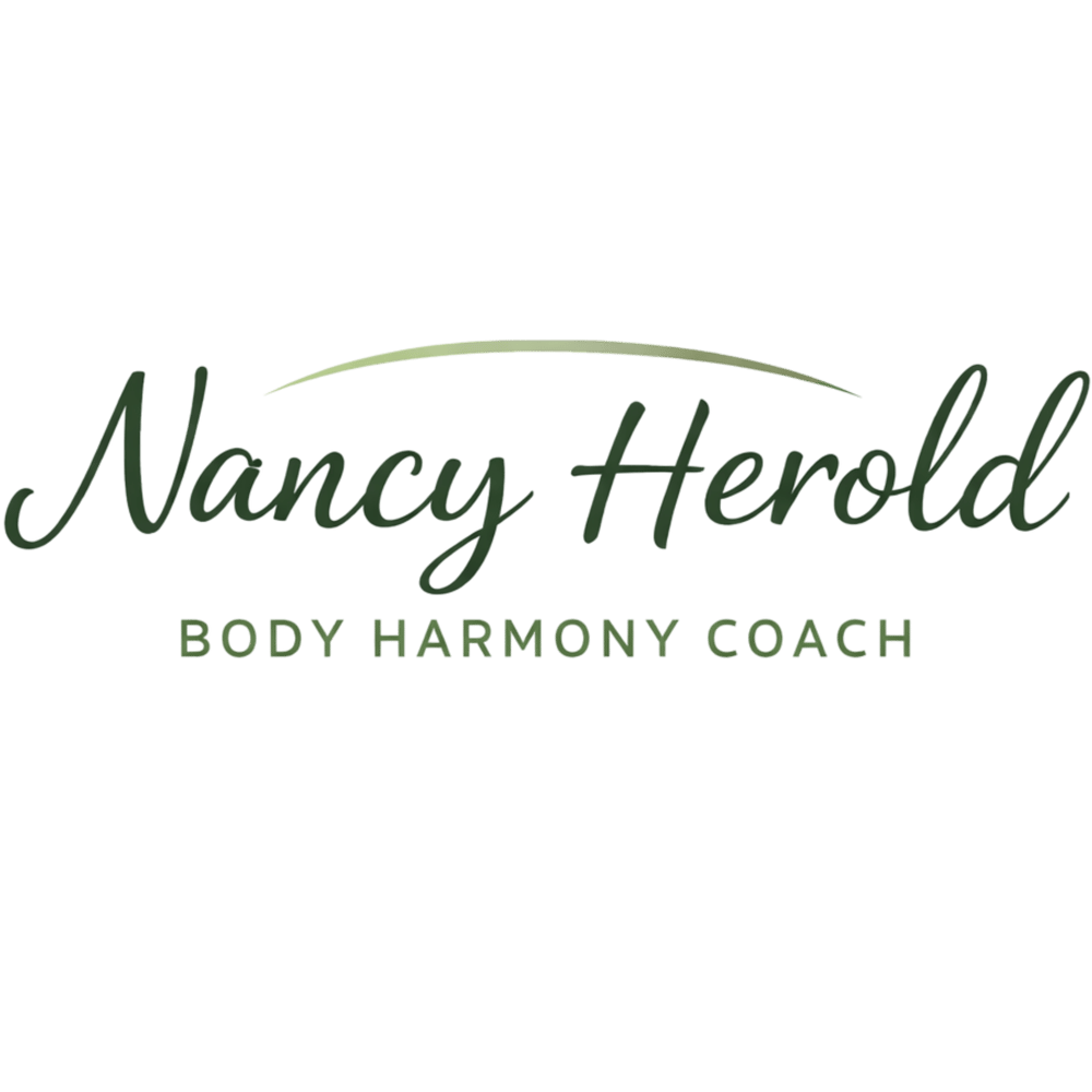 Nancy Herold Body Harmony Coach Logo auf dunkelgrünem Hintergrund.