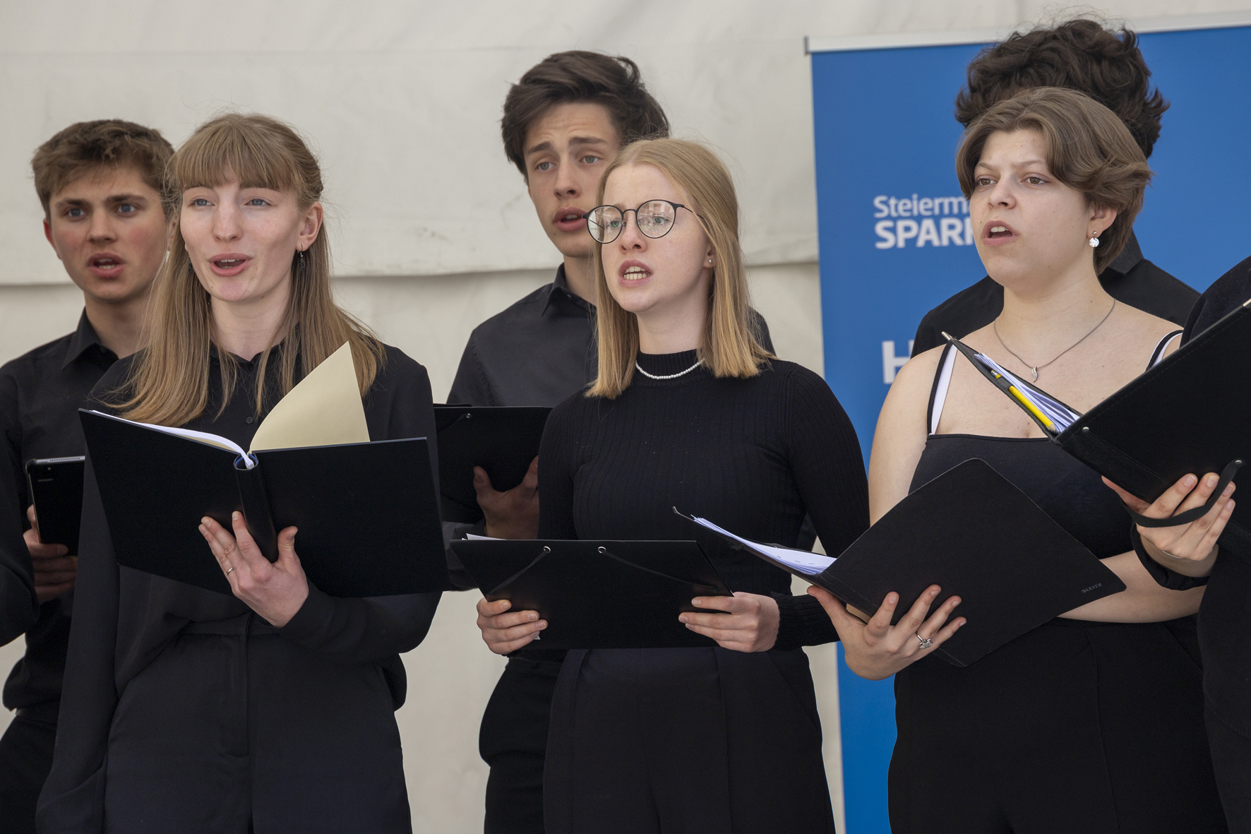 Kammerchor des Musikgymnasiums Innsbruck in the Landhaushof, Voices of Spirit 2024, Graz