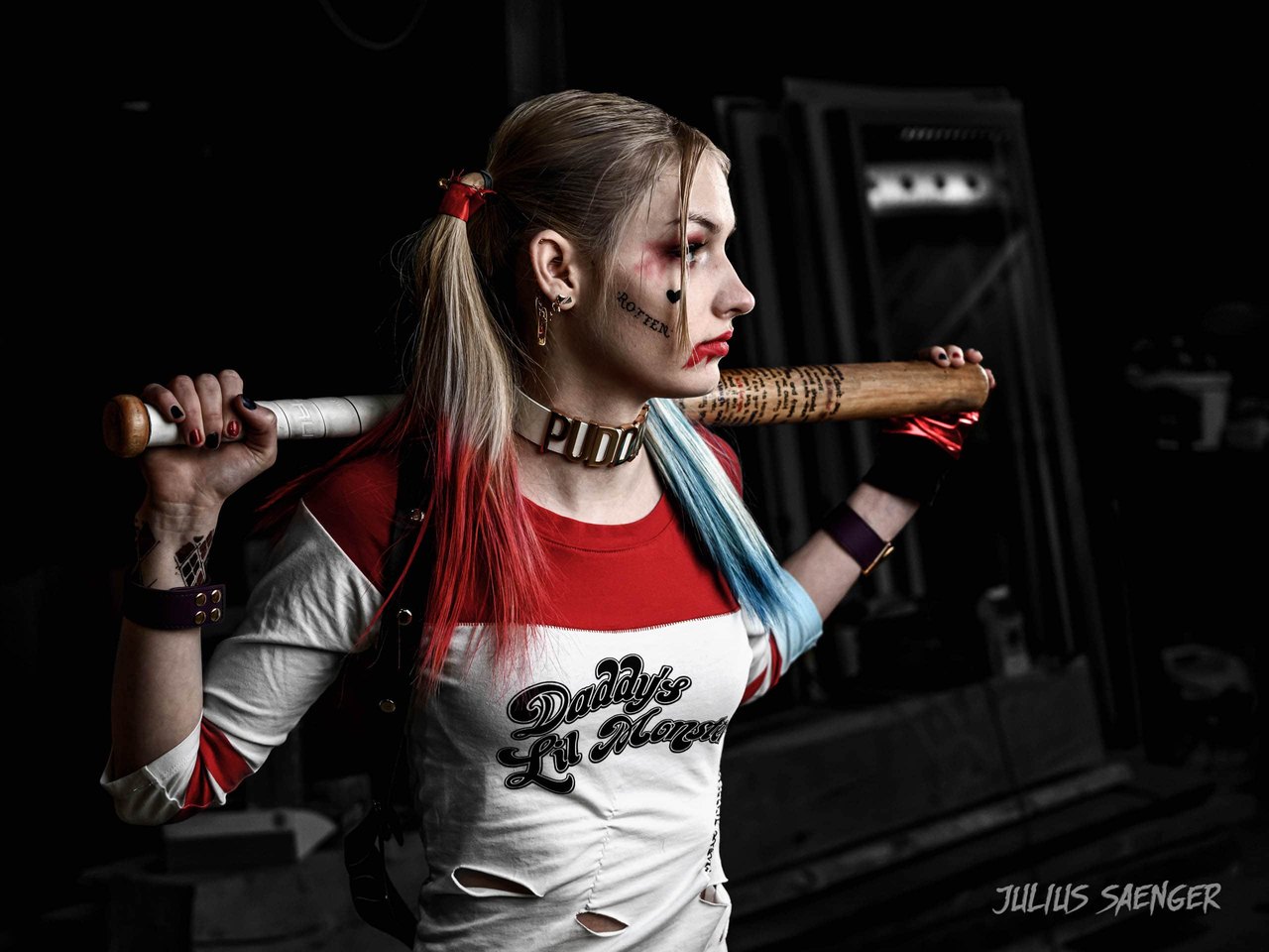 loana-schaefer-harley-quinn-portrait
