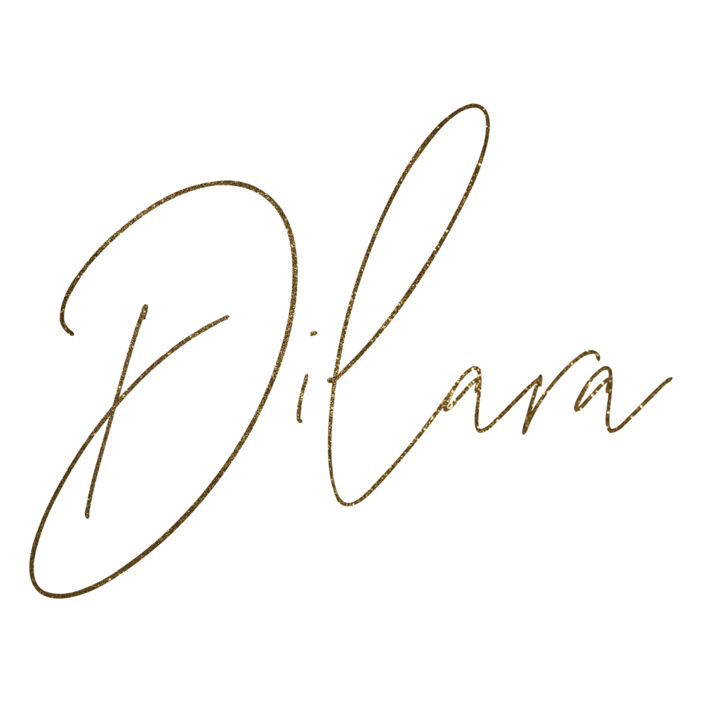 Goldglitzernde, kursive Schrift "Dilara" auf dunklem Hintergrund.