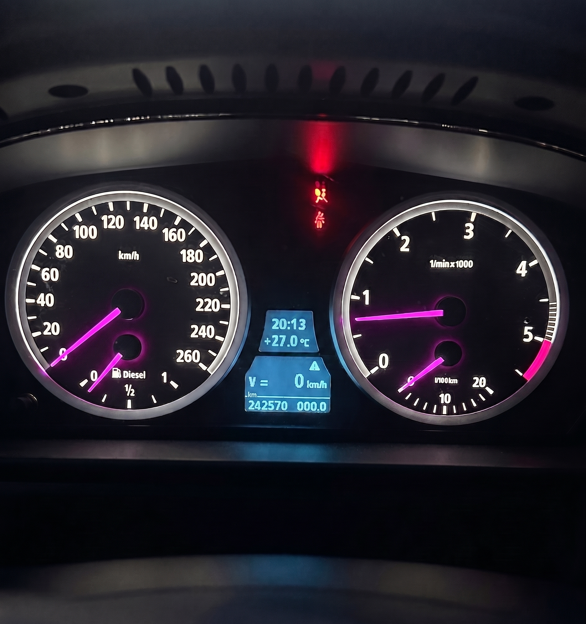 BMW E60 Magenta Nadeln Mit Display