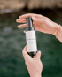 Detall de producte cosmètic d'Azalée Beauty, producció de contingut creatiu per a marques de bellesa de Vortex Estudi.
