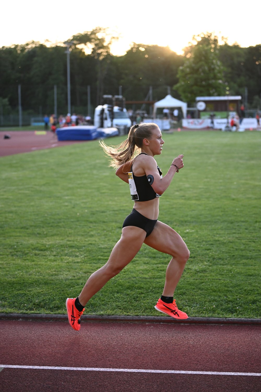 Julia Mayer im 5.000-Meter-Rennen bei den Staatsmeisterschaften 2022