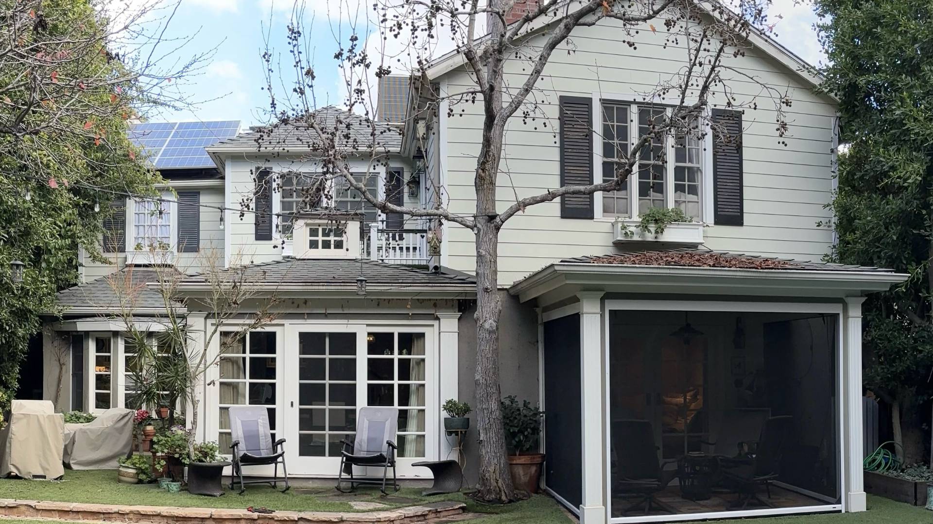 Before and after James Hardie siding installed on a Los Angeles home