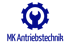 Blaues Zahnrad mit Schraubenschlüssel im Inneren und Text „MK Antriebstechnik“ auf dunkelgrünem Hintergrund.