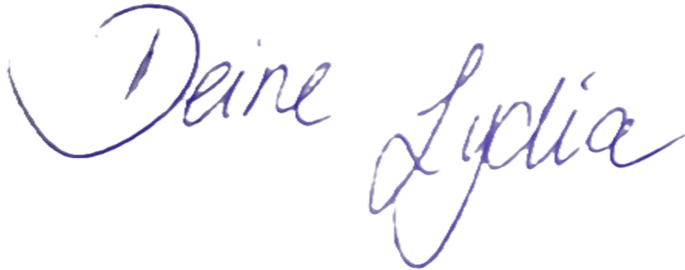 Unterschrift „Lydia“ in dunkelblauer Schreibschrift.