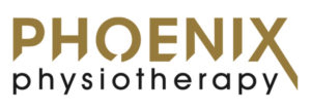 Logo von PHOENIX physiotherapy mit goldener Schrift oben und schwarzer Schrift darunter auf weißem Hintergrund.