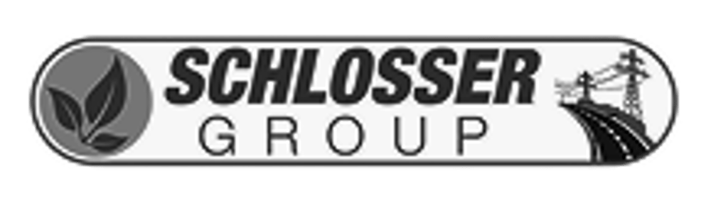 Logo der Schlosser Group mit Blättern, Text „SCHLOSSER GROUP“ und Straße mit Strommasten.