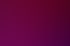 Abstrakte Lichtspuren in Rot, Magenta und Blau, die sich auf schwarzem Hintergrund kreuzen und wellen.