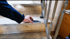 Ausmessen der Treppe für das passende Treppenlift-Angebot