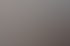 Aufgeschlagener Monatsplaner auf einem Holztisch