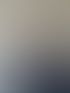 Protraitfoto von Bastian Scheunemann im blauen Hoodie, Versicherungsfachman bei Cpare