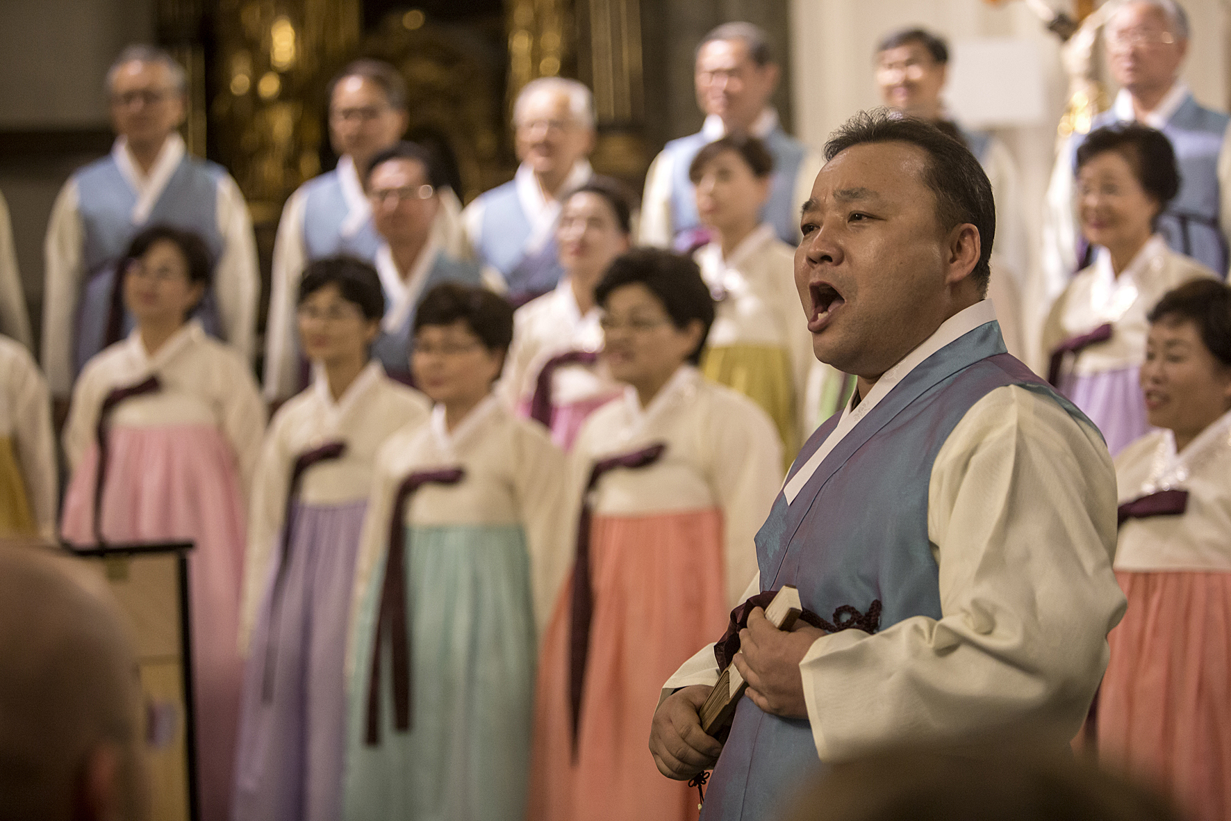 ChungChoon Chorus singing Forever Young in the Mariahilferkirche, Voices of Spirit 2017, Graz