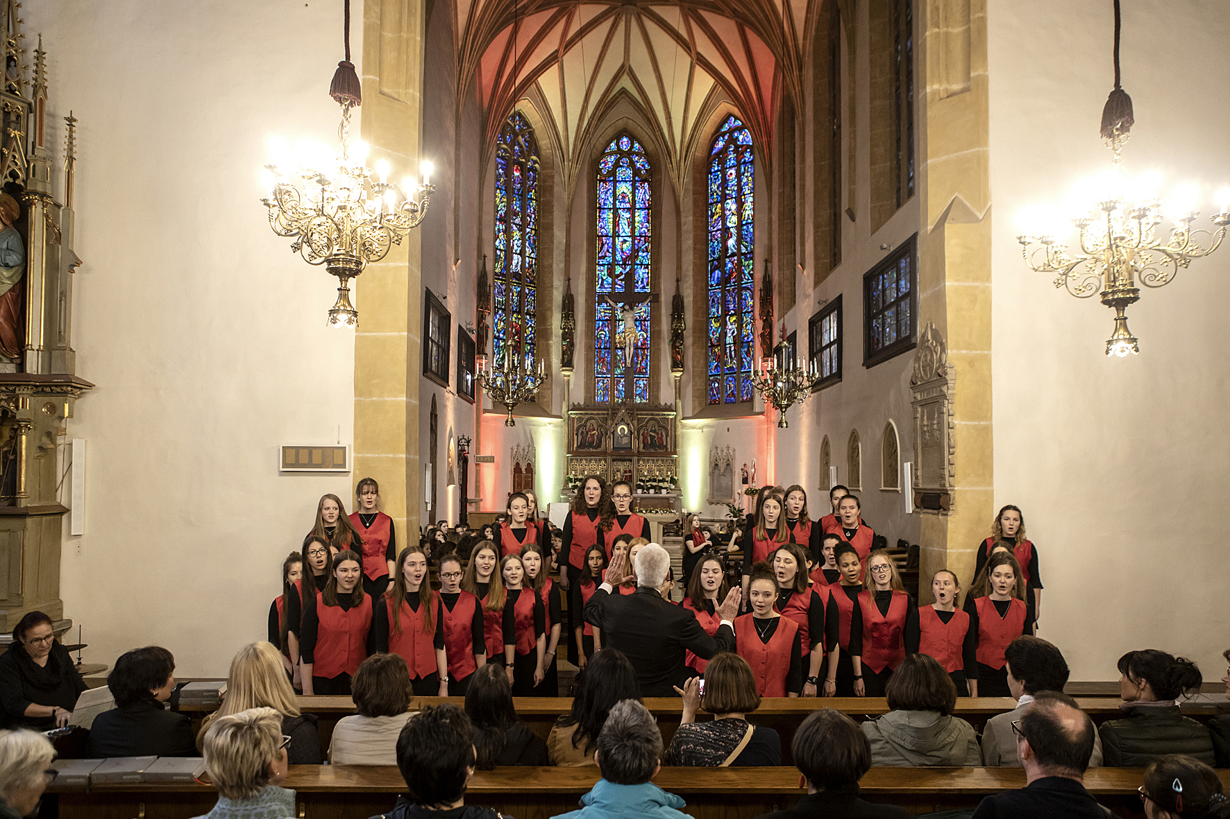 The Ulmer Spatzen children's choir singing at the Long Night of Choirs in the Stadtpfarrkirche, Voices of Spirit 2019, Graz