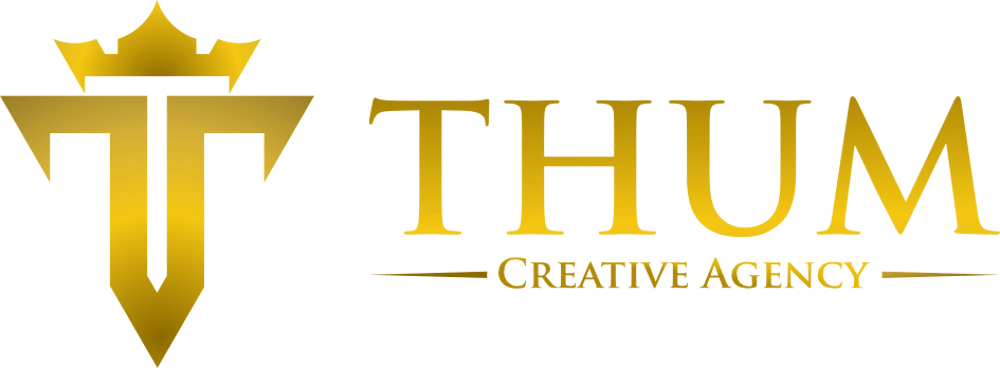 Goldenes "T" mit Krone und Text "THUM CREATIVE AGENCY" auf dunklem Hintergrund.