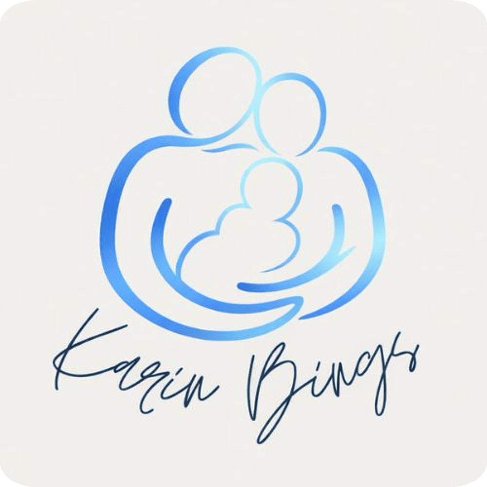 Blaues Umriss-Logo einer Familie mit Baby, darunter der Schriftzug "Karin Bings".