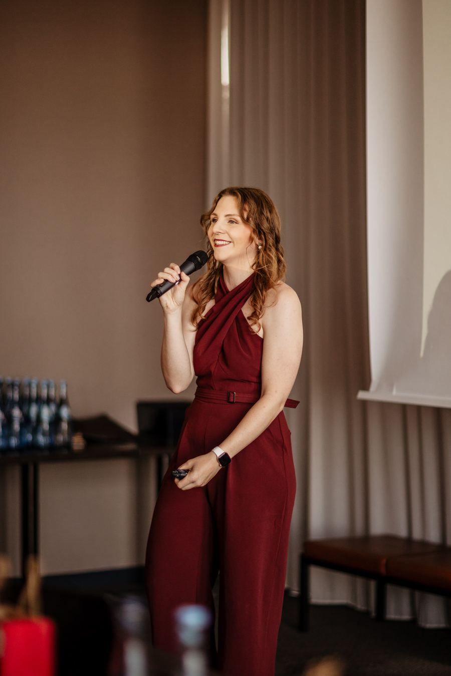 Alexandra spricht im Workshop