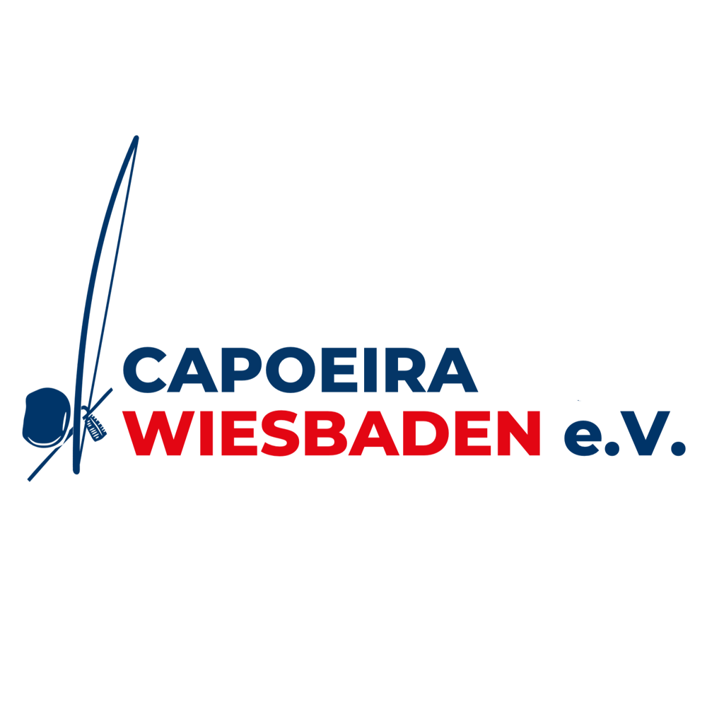 Logo des Capoeira Wiesbaden e.V. mit einer Berimbau-Grafik und blau-rotem Text auf schwarzem Hintergrund.