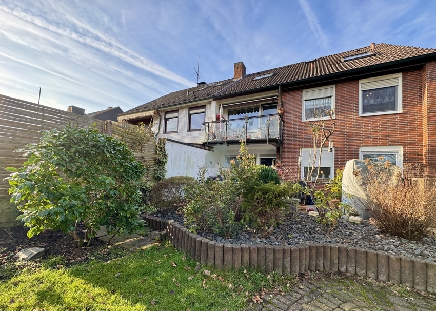 Zeifamilienhaus mit Garten