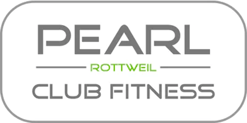 Logo von PEARL ROTTWEIL CLUB FITNESS in Grau und Grün auf weißem Hintergrund.
