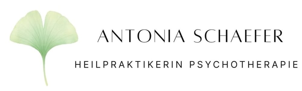 Grünes Ginkgo-Blatt neben dem Text "ANTONIA SCHAEFER HEILPRAKTIKERIN PSYCHOTHERAPIE".