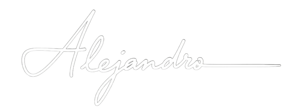 Nombre Alejandro escrito en cursiva
