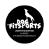 Schwarzes Logo "DOG FITSPORTS ZERTIFIZIERTER HUNDE-FITNESSTHERAPEUT" mit heulendem Hund.