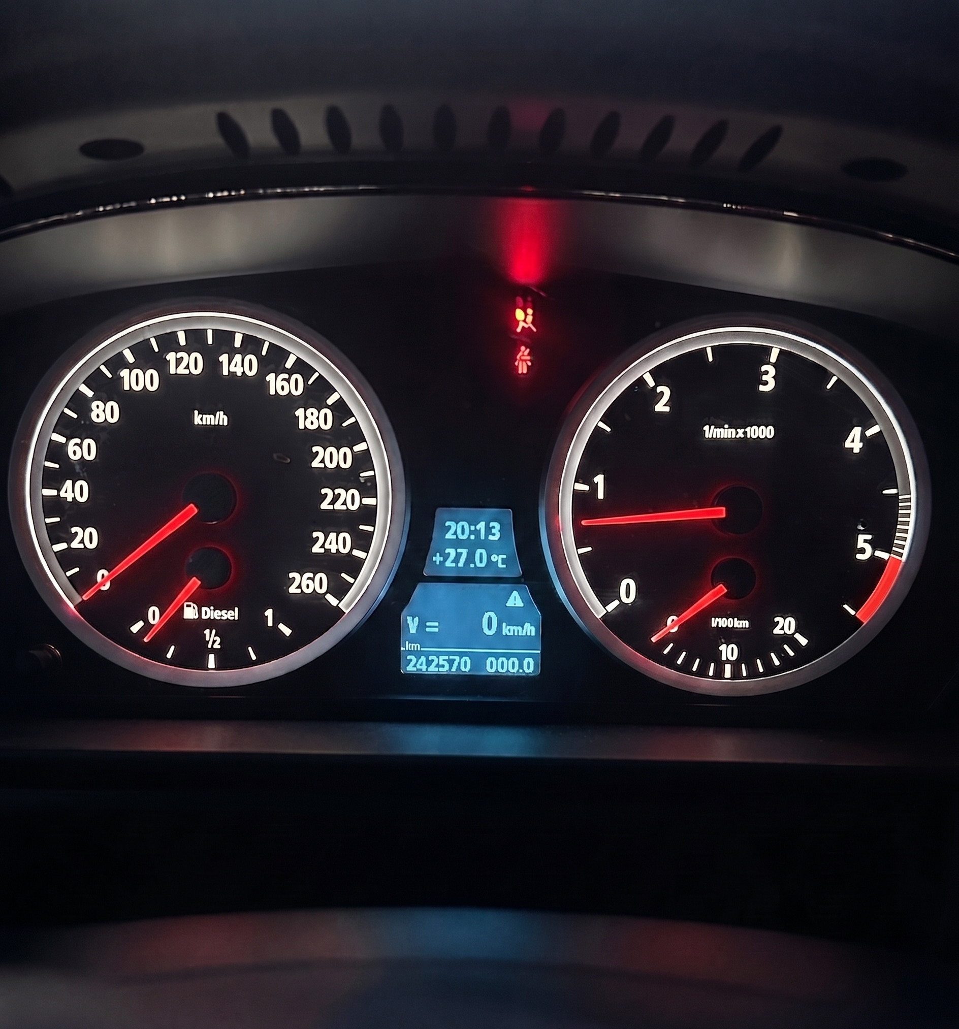 BMW E60 Rote Nadeln Mit Display