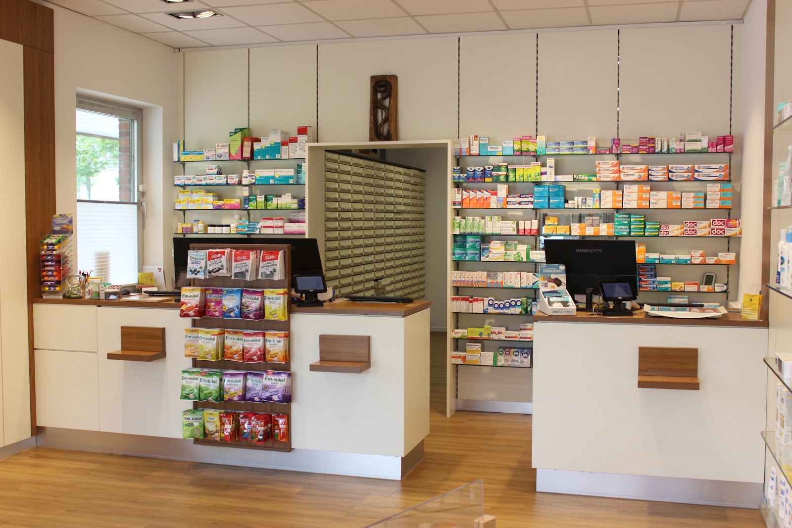 Beratungsplatz im Verkaufsraum der Stern-Apotheke